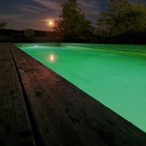 Underwater lighting in the Holc natural pool