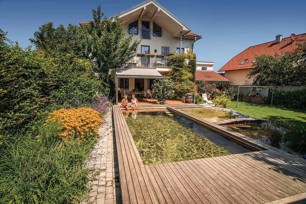 Garden paradise with Holc natural pools